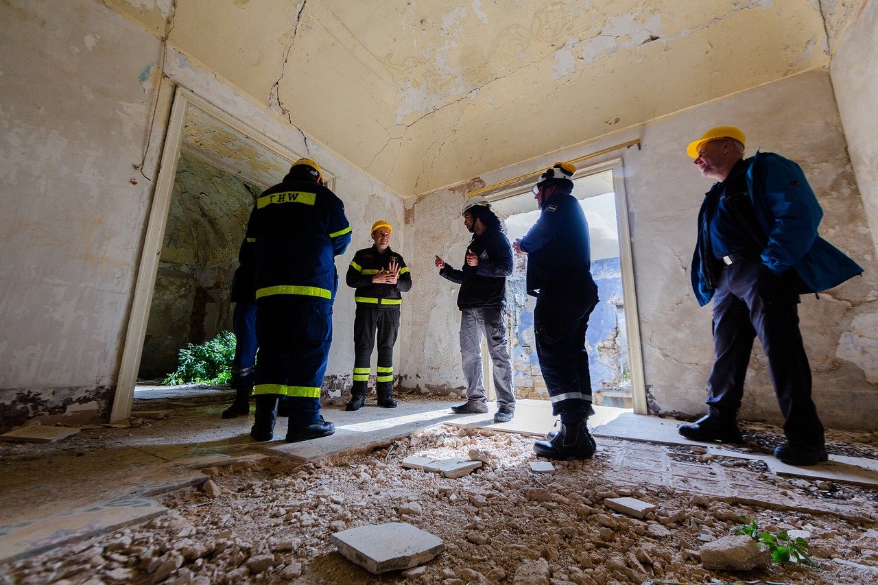 εσωτερικά γκρεμίσματα αποξηλώσεις